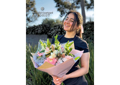 Bountiful Courtyard Florist  - Flower delivery Roxburgh Park